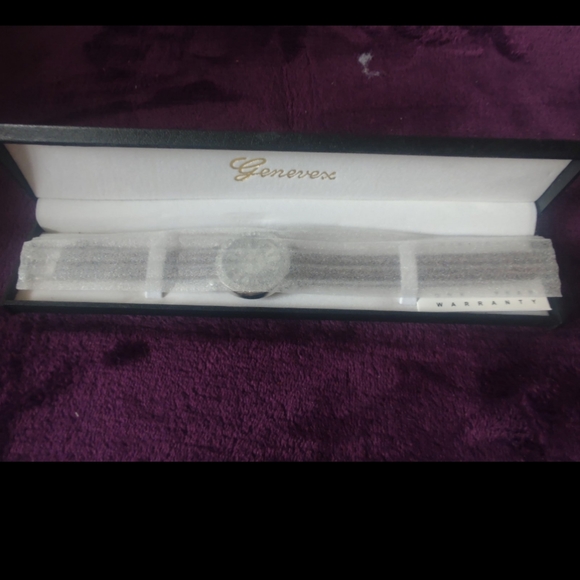 Watch - Picture 5 of 5